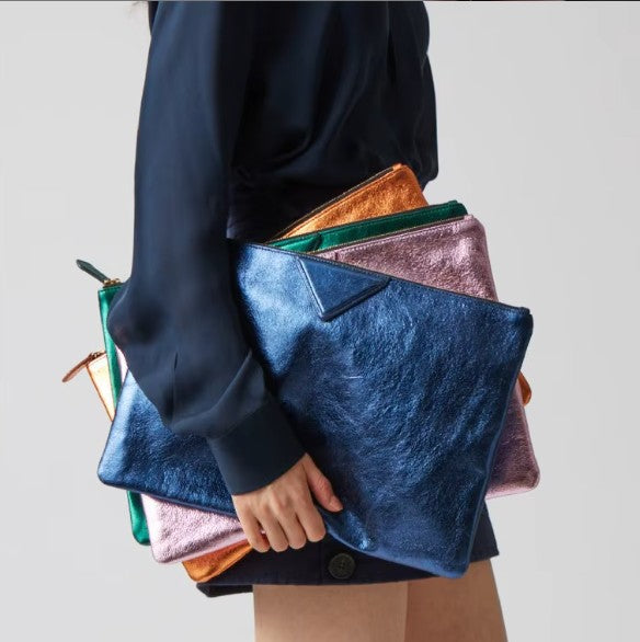 The Chaos in Bloom Clutch